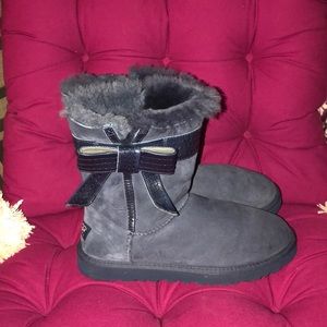 Ugg Josette size 9 navy